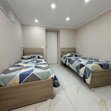 Camy Appartement Napels Buitenkant foto
