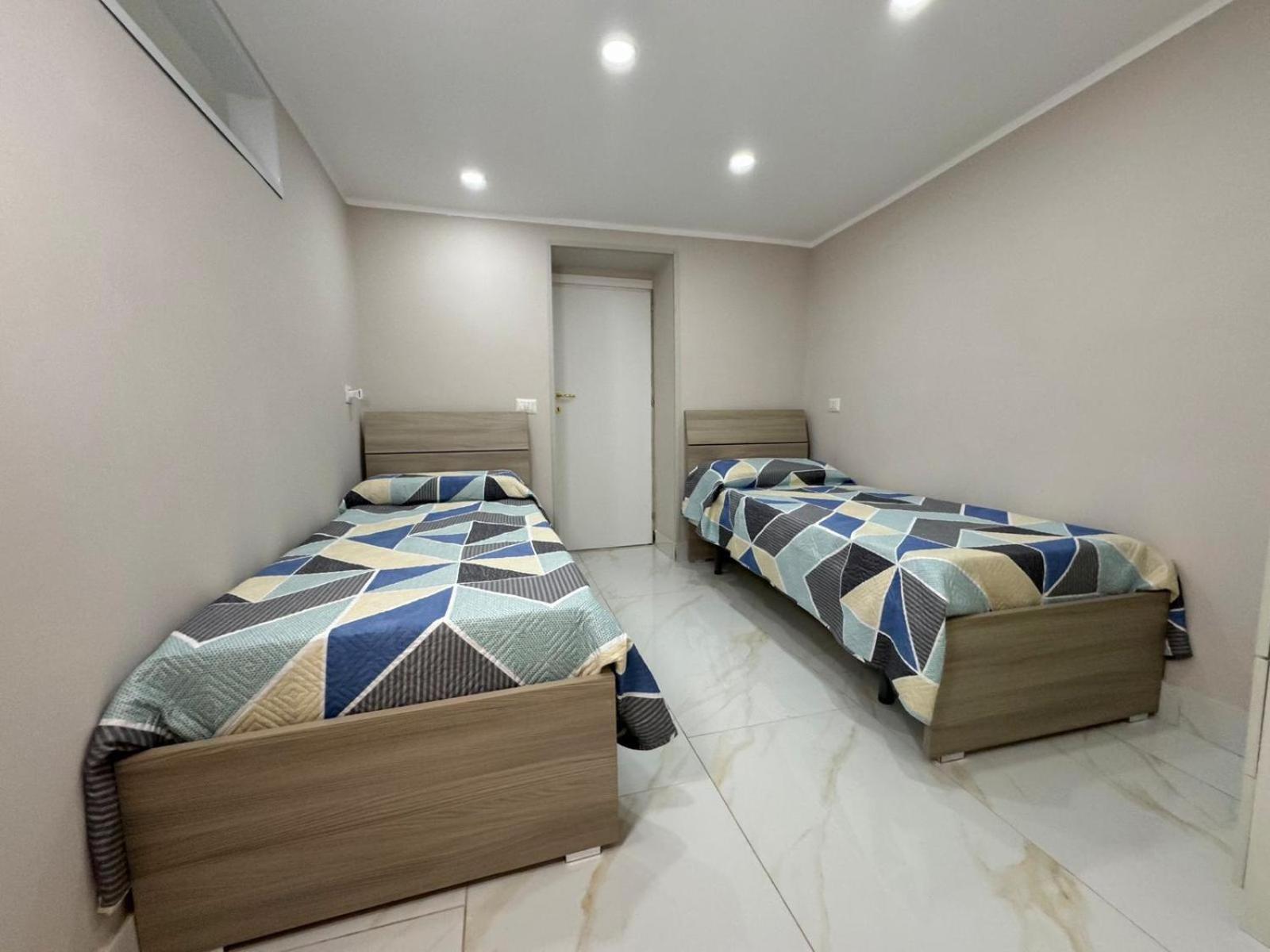 Camy Appartement Napels Buitenkant foto